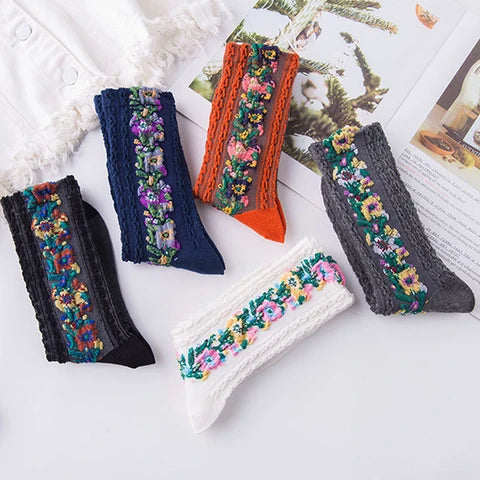 Lot de 5 Chaussettes à fleures brodées Vintage