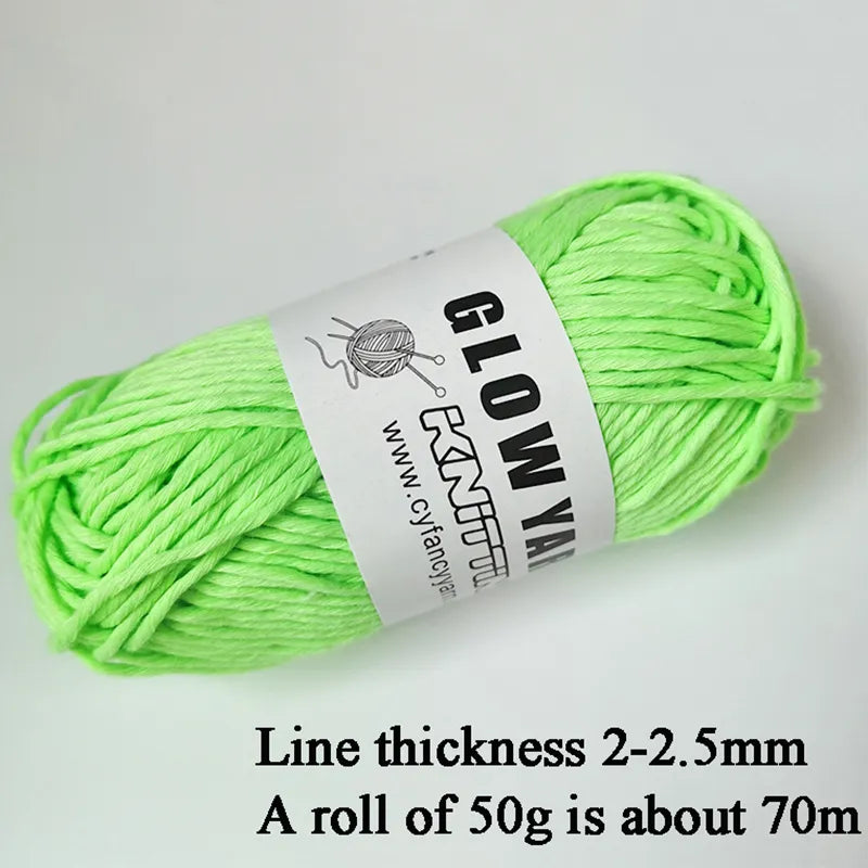 Pelote de laine fluorescente