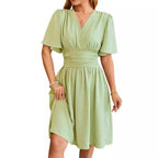 Robe en Coton à Col V & Taille Cintrée - Collection Été 2024