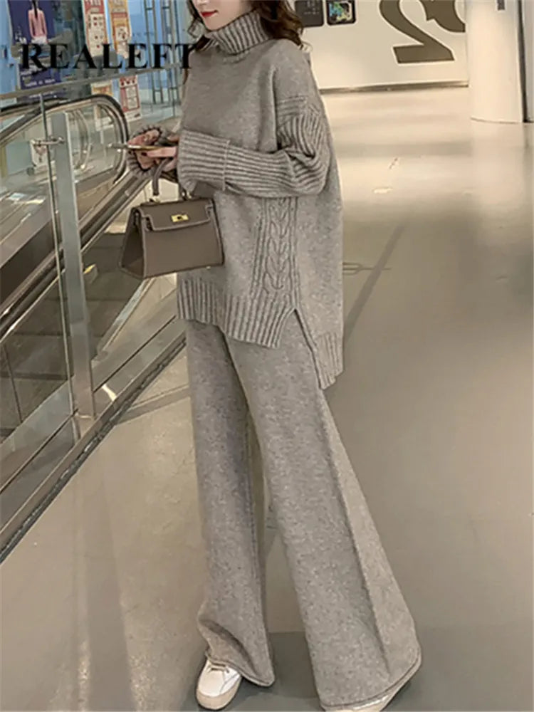 Ensemble 2PC Pull col roulé et pantalon ample tricoté - Collection Automne 2023