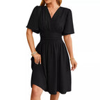 Robe en Coton à Col V & Taille Cintrée - Collection Été 2024