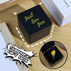 Boîte Surprise Farce Doigt d'Honneur - Idée Cadeau Drôle = 1 OFFERTE
