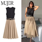 Robe 2 en 1 Jupe Plissé Beige, Débardeur Noir & Ceinture Croco