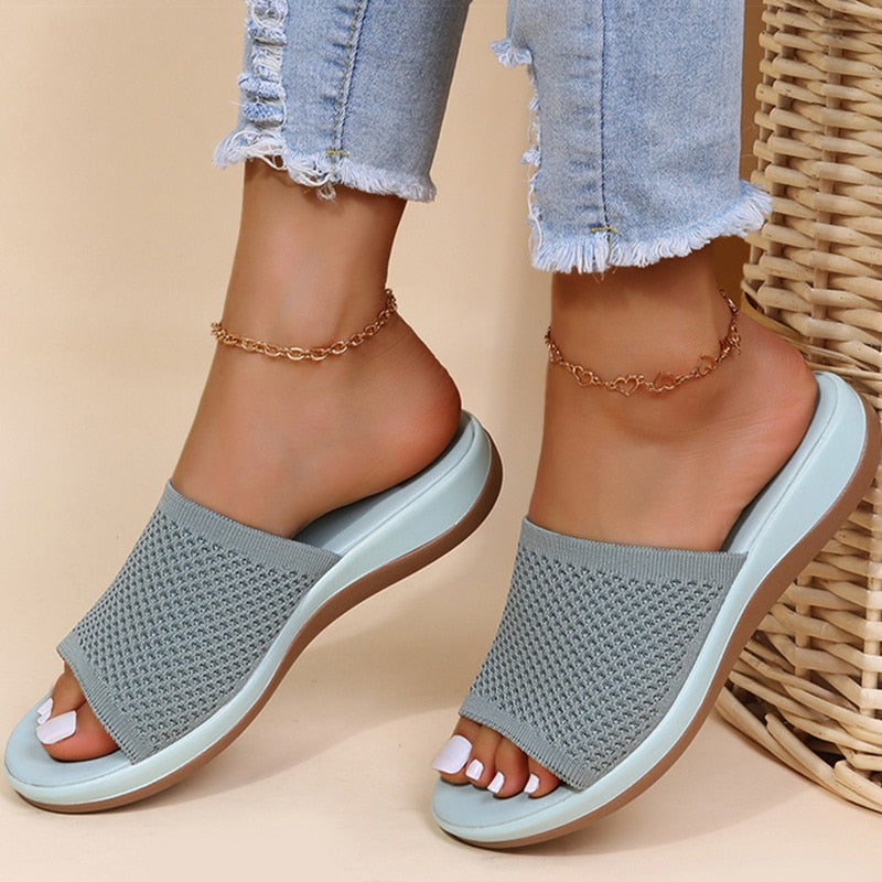 Women's flat summer sandals