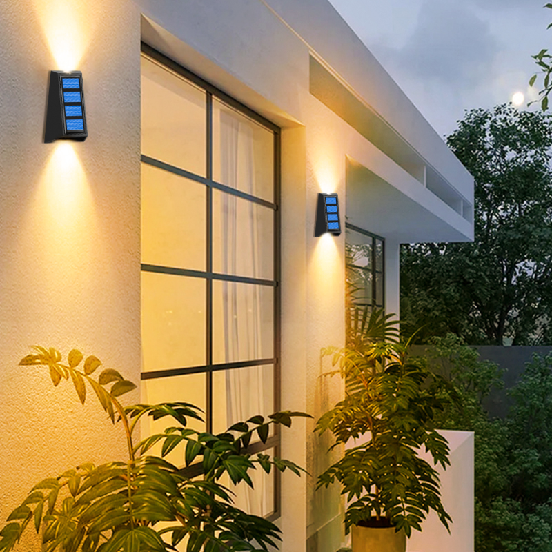 Lot de 4 Appliques murales solaires RVB