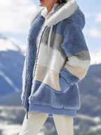 Polaire femme élégante à capuche