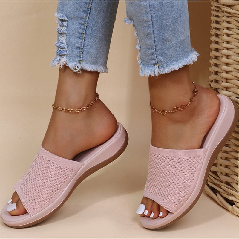 Women's flat summer sandals